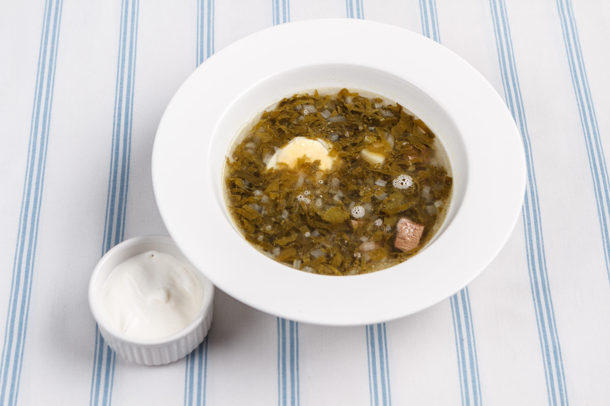 Зелёный борщ с говядиной